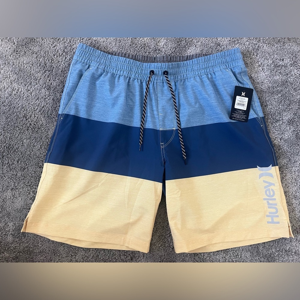 NWT Hurley Colorblocked volley swim short size xl